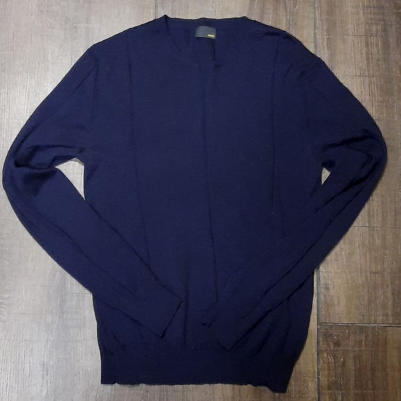 **NWOT** Fendi sweater - Picture 1 of 7